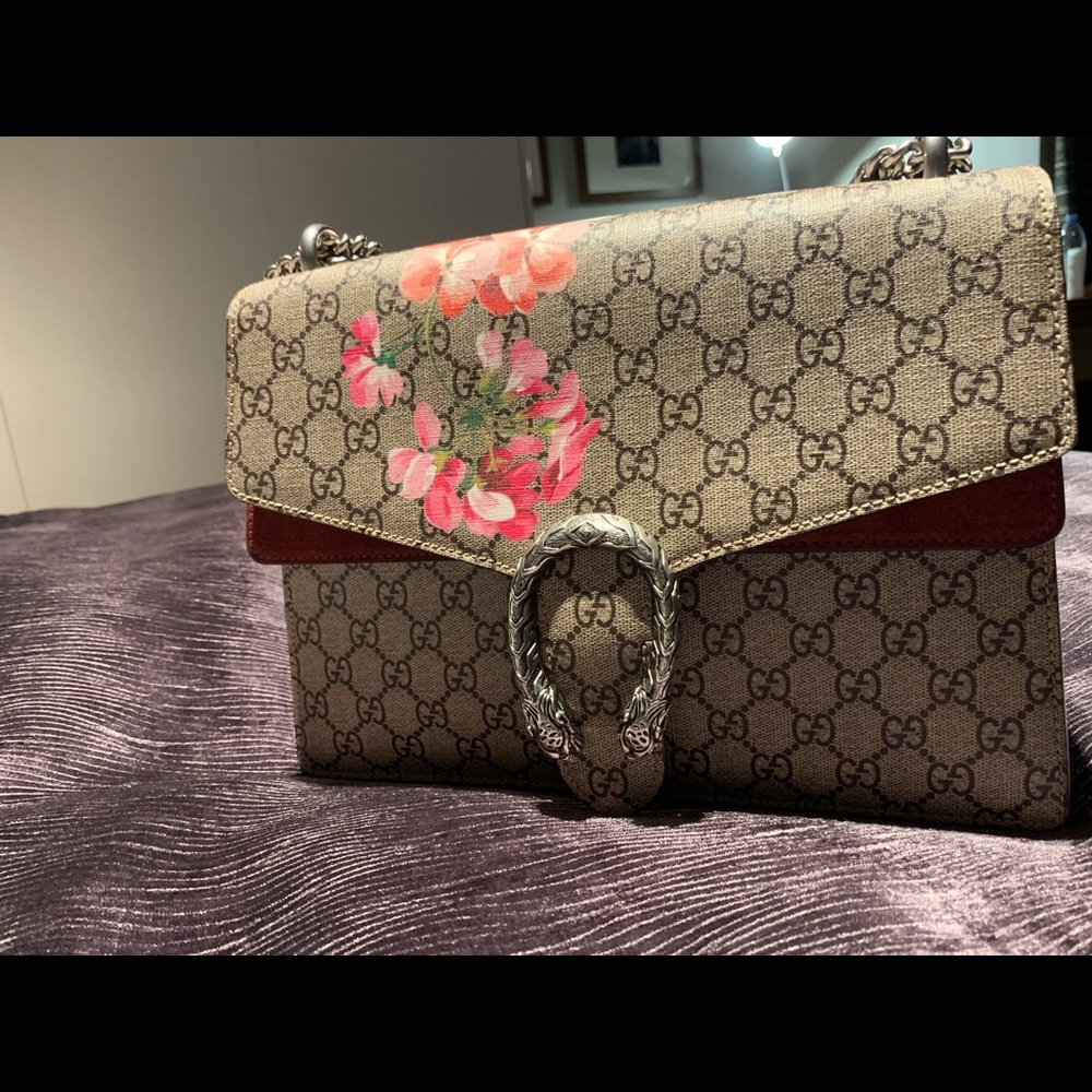 Gucci Beige GG Dionysus medium handbag